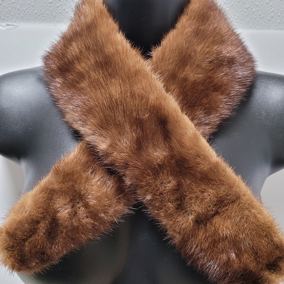 Vintage 60's Mink Gorgeous Stole So Fun, Glamorous &  Responsible - Picture 1 of 3